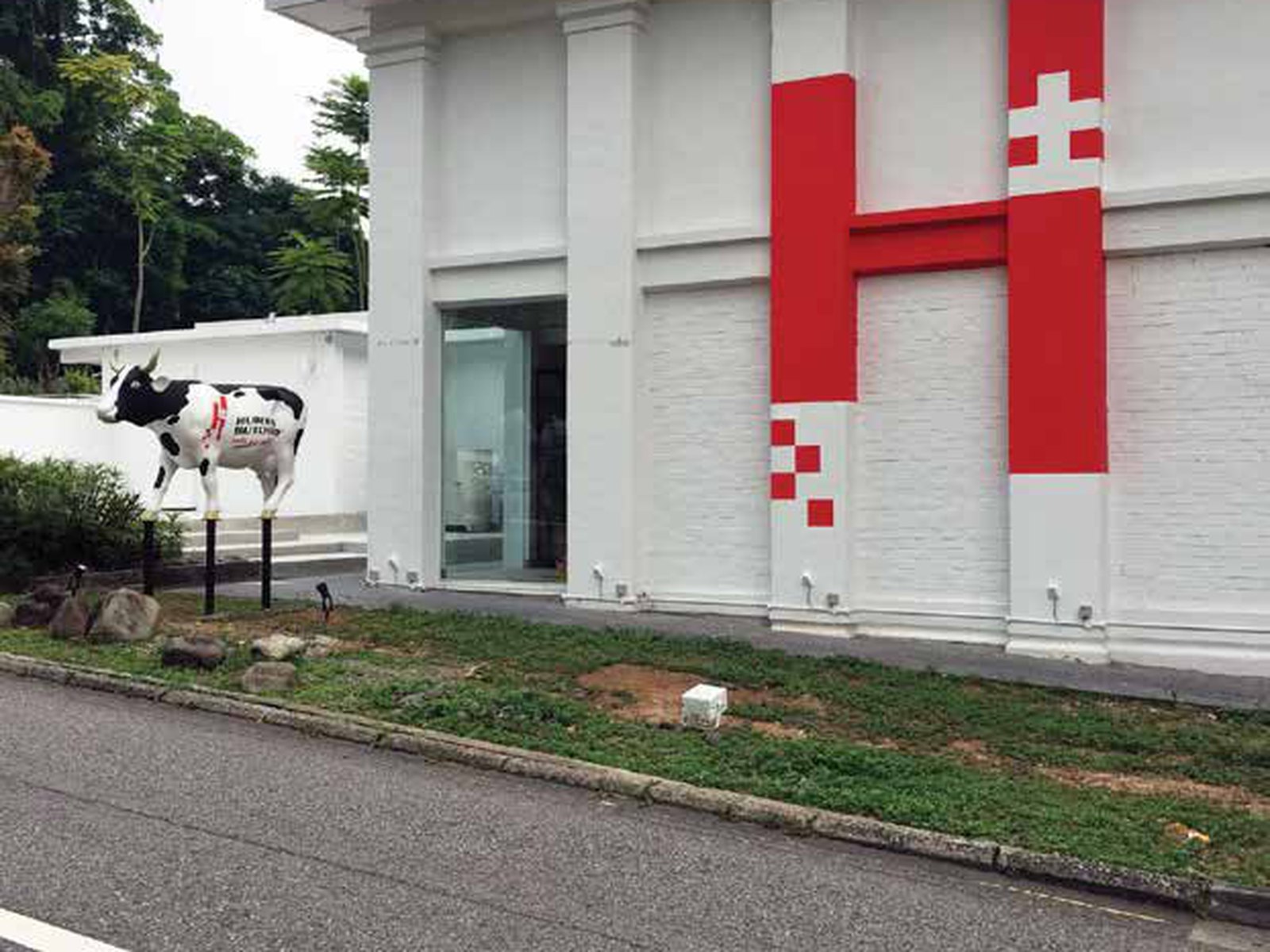 Huber&rsquo;s Butchery · Dempsey &mdash; facade graphics & the cow