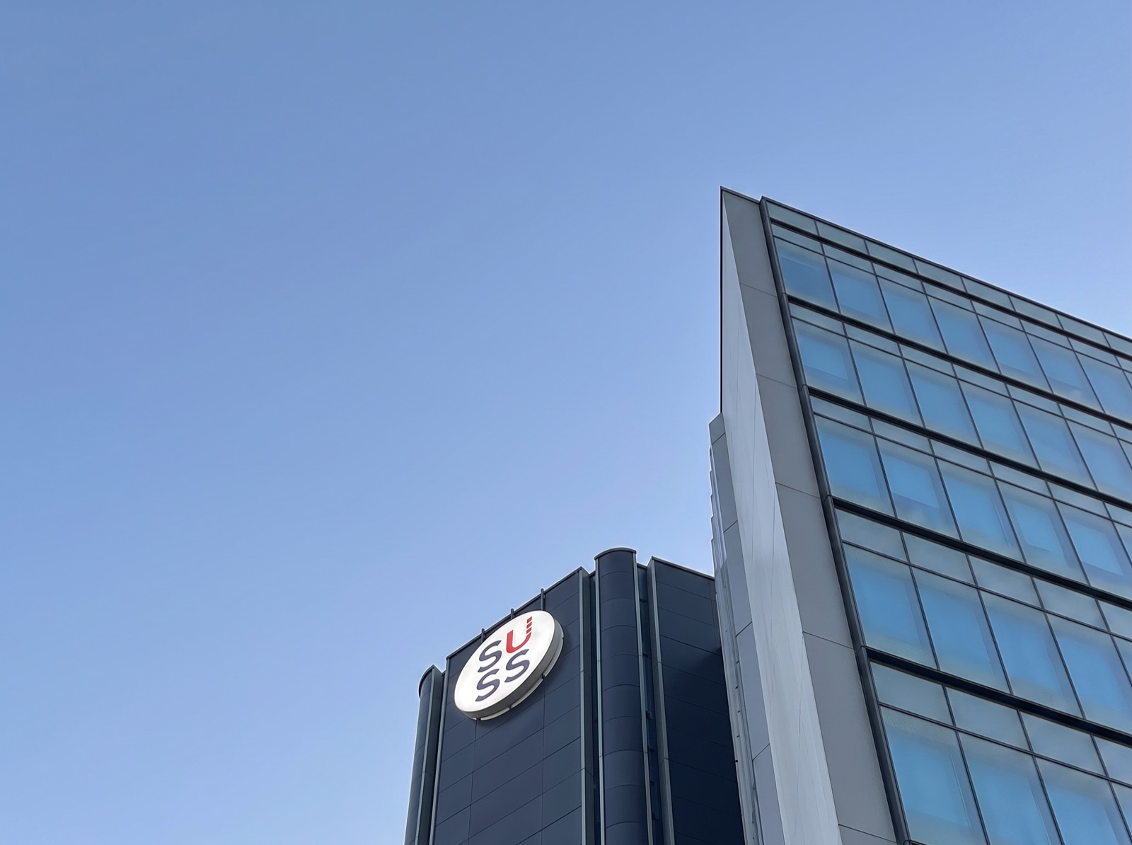 SUSS &mdash; tower disc logo