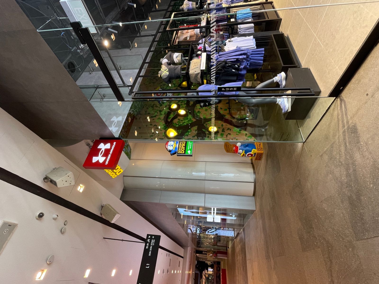 Under Armour &mdash; in-store icon · lit